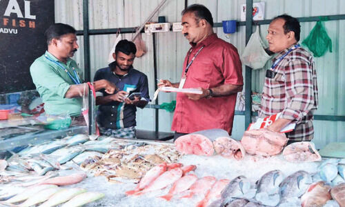 ഭക്ഷ്യസുരക്ഷ പരിശോധന ശക്തമാക്കി ആരോഗ്യ വകുപ്പ് ഭക്ഷ്യസുരക്ഷ പരിശോധന ശക്തമാക്കി ആരോഗ്യ വകുപ്പ്