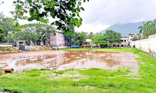 ചളിക്കുളമായി മങ്കടയിലെ കളിക്കളം ചളിക്കുളമായി മങ്കടയിലെ കളിക്കളം