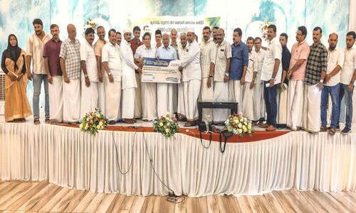 സഹപ്രവര്ത്തകന്റെ ചികിത്സ സഹായത്തിനായി കൈകോര്ത്തു; പായസ ചലഞ്ചിലൂടെ സമാഹരിച്ചത് 35.56 ലക്ഷം സഹപ്രവര്ത്തകന്റെ ചികിത്സ സഹായത്തിനായി കൈകോര്ത്തു; പായസ ചലഞ്ചിലൂടെ സമാഹരിച്ചത് 35.56 ലക്ഷം