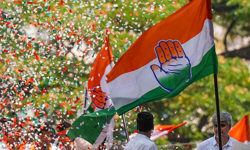 നേതൃമാറ്റം; കോൺഗ്രസിൽ പിരിമുറുക്കം നേതൃമാറ്റം; കോൺഗ്രസിൽ പിരിമുറുക്കം