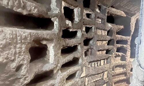 കലകൾ വളർന്ന കല്ലറകൾ കലകൾ വളർന്ന കല്ലറകൾ