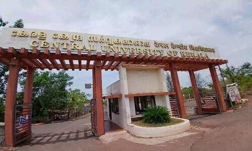 കേന്ദ്രസർവകലാശാല വ്യാജ പീഡനപരാതി; കുറ്റമുക്തനായ അസോ. പ്രഫസർ മാനനഷ്ടക്കേസിന്