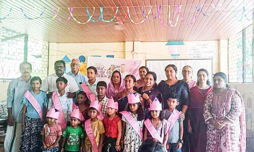 കുട്ടികളെ സ്വകാര്യ സ്കൂളുകൾ റാഞ്ചി; വെട്ടിക്കോട് സർക്കാർ സ്കൂളിൽ ഒരാളും എത്തിയില്ല