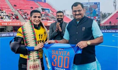 300 അന്താരാഷ്ട്ര മത്സരങ്ങൾ പൂർത്തിയാക്കി ഇന്ത്യൻ വനിത ഹോക്കി ടീം ഗോൾ കീപ്പർ സവിത പുനിയ 300 അന്താരാഷ്ട്ര മത്സരങ്ങൾ പൂർത്തിയാക്കി ഇന്ത്യൻ വനിത ഹോക്കി ടീം ഗോൾ കീപ്പർ സവിത പുനിയ