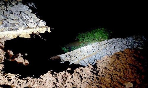 നിർമാണത്തിലിരിക്കുന്ന പാലത്തിന്റെ പാർശ്വഭിത്തി തകർന്നു