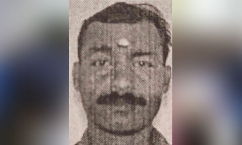 മാ​താ​വി​നെ ക​ഴു​ത്ത് ഞെ​രി​ച്ചു കൊ​ന്ന മ​ധ്യവയസ്കന് ജീ​വ​പ​ര്യ​ന്തം