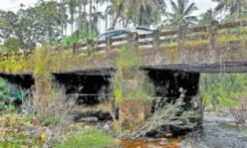 പന്തിപ്പൊയില്‍ പാലം അപകടാവസ്ഥയില്‍