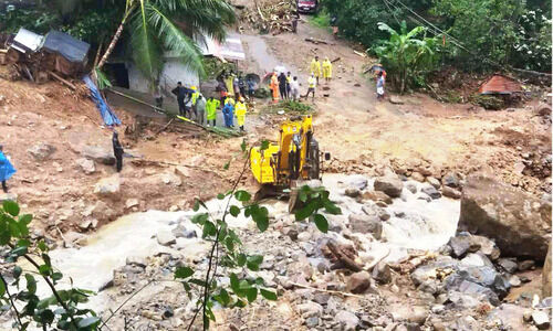 വിലങ്ങാട് കോടികളുടെ നഷ്ടം; 185 കുടുംബങ്ങൾ ദുരിതാശ്വാസ ക്യാമ്പിൽ