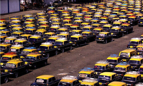 ‘കാ​ലി പീ​ലി’ പ​റ​യു​ന്നു, ബൈ ​ബൈ  മും​ബൈ…