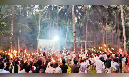 ഖനനഭീഷണി നേരിടുന്ന പുറക്കാമല ‘തീപ്പന്ത’മാകുന്നു