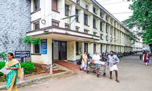 ജില്ല ആശുപത്രി എന്ന ഇല്ലാശുപത്രി