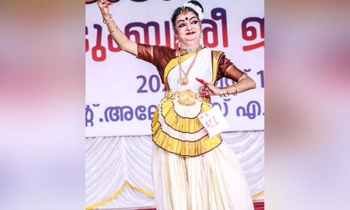 72ലും അരങ്ങ്​ നിറഞ്ഞ്​ ദേവകി അന്തർജനം