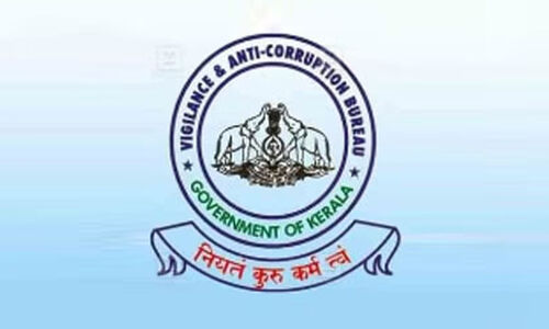 റ​വ​ന്യൂ വ​കു​പ്പി​ലെ 23 ജീ​വ​ന​ക്കാ​ർ​ക്കെ​തി​രെ വി​ജി​ല​ൻ​സ് അ​ന്വേ​ഷ​ണം