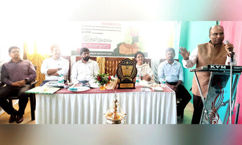 അടിച്ചില്തൊട്ടി ആദിവാസി ഗ്രാമത്തില് ഇനി വായനയുടെ വസന്തം അടിച്ചില്തൊട്ടി ആദിവാസി ഗ്രാമത്തില് ഇനി വായനയുടെ വസന്തം