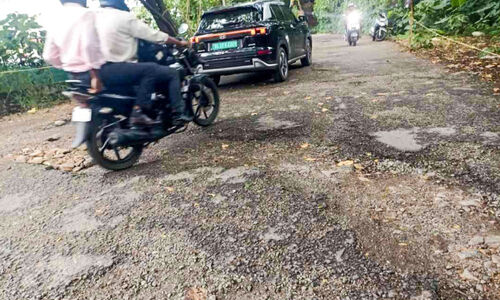 ദുരിതം.. ദുരിതമയം ഈ യാത്ര ദുരിതം.. ദുരിതമയം ഈ യാത്ര