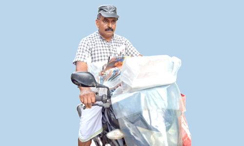 തലമുറകളെ പത്രം വായിപ്പിച്ച് ടോമി@47 തലമുറകളെ പത്രം വായിപ്പിച്ച് ടോമി@47