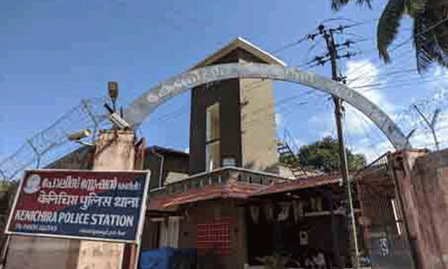 വിദ്യാർഥിയെ മദ്യം കുടിപ്പിച്ചെന്ന പരാതിയിൽ നാടകീയ വഴിത്തിരിവ്