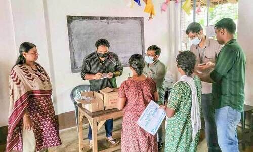 തിരികെ, ജീവിതത്തിലേക്ക് തിരികെ, ജീവിതത്തിലേക്ക്