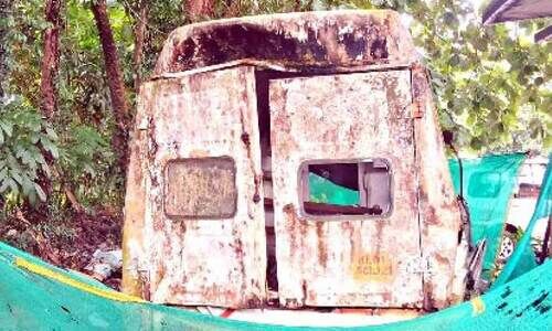 ജനറൽ ആശുപത്രിയിൽ ആകെ ഒരു ആംബുലൻസ്; രാത്രി നോ സർവീസ് ജനറൽ ആശുപത്രിയിൽ ആകെ ഒരു ആംബുലൻസ്; രാത്രി നോ സർവീസ്