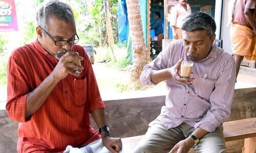 മരുഭൂമിയിൽ സ്വന്തം സംസം തേടൂ; രാജീവൻ എന്നോടു പറഞ്ഞു മരുഭൂമിയിൽ സ്വന്തം സംസം തേടൂ; രാജീവൻ എന്നോടു പറഞ്ഞു