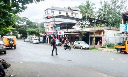 ദേശീയപാതയിലെ സീബ്രാലൈൻ മാഞ്ഞു