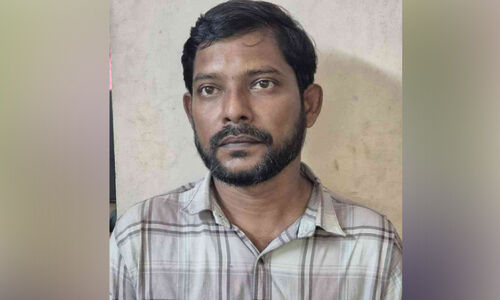 ഇരിക്കൂറിൽ വീട് കേന്ദ്രീകരിച്ച് കഞ്ചാവ് വിൽപന; 2.700 കിലോ കഞ്ചാവുമായി യുവാവ് അറസ്റ്റിൽ