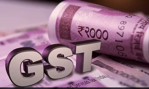 ജി.എസ്.ടി പരിഷ്‍കരണം: രണ്ട് നികുതി സ്ലാബുകളാക്കി ചുരുക്കിയേക്കും