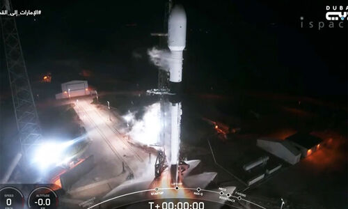 റാശിദ് കുതിച്ചു; അറബ് ലോകത്തെ ആദ്യ ചന്ദ്ര ദൗത്യം റാശിദ് കുതിച്ചു; അറബ് ലോകത്തെ ആദ്യ ചന്ദ്ര ദൗത്യം