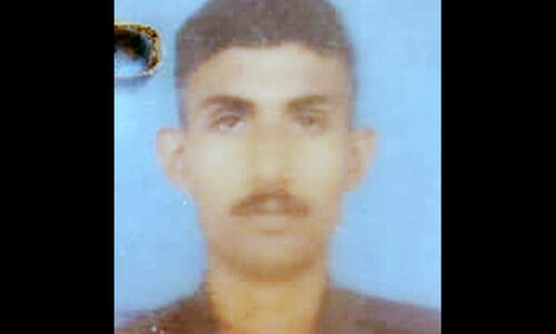 കെ.എസ്.ആര്.ടി.സി ബസും ബൈക്കും കൂട്ടിയിടിച്ച് സൈനികൻ മരിച്ചു; ഭാര്യക്ക് ഗുരുതരമായി പരിക്ക് കെ.എസ്.ആര്.ടി.സി ബസും ബൈക്കും കൂട്ടിയിടിച്ച് സൈനികൻ മരിച്ചു; ഭാര്യക്ക് ഗുരുതരമായി പരിക്ക്