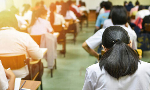 എസ്.എസ്.എൽ.സിക്ക് ‘പകരക്കാരുടെ’ പരീക്ഷ; ഫലം ഉയർത്താൻ വ്യാപക ചട്ടലംഘനമെന്ന് ആരോപണം