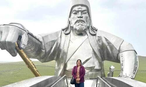 ചെങ്കിസ്ഖാനെ തേടി ചെങ്കിസ്ഖാനെ തേടി