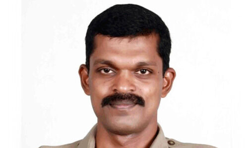 അഗ്നിരക്ഷ സേനയിലെ സ്കൂബ ഡൈവർ അനിൽ മോഹന് മുഖ്യമന്ത്രിയുടെ ഫയർ സർവിസ് മെഡൽ