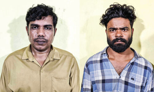 ഒമ്പത് കിലോ കഞ്ചാവുമായി രണ്ടുപേർ പിടിയിൽ ഒമ്പത് കിലോ കഞ്ചാവുമായി രണ്ടുപേർ പിടിയിൽ