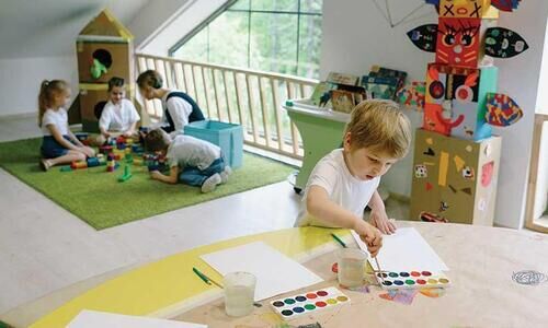 ആദ്യമായി സ്കൂളിലേക്കോ ​േപ്ല സ്കൂളിലേക്കോ പോകാൻ വീട്ടിലെ കുട്ടി ഒരുങ്ങുന്നുണ്ടോ? ഇക്കാര്യങ്ങൾ അറിയാം...