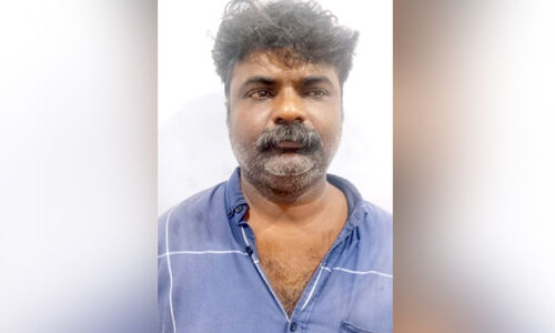 ബാറിലെ വാക്കുതർക്കം; യുവാവിനെ കൊലപ്പെടുത്താൻ ശ്രമിച്ച പ്രതി അറസ്റ്റിൽ ബാറിലെ വാക്കുതർക്കം; യുവാവിനെ കൊലപ്പെടുത്താൻ ശ്രമിച്ച പ്രതി അറസ്റ്റിൽ