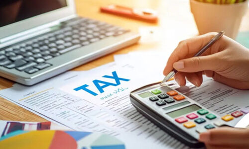 വ്യ​ക്തി​ഗ​ത ആ​ദാ​യ​നി​കു​തി അ​ട​ച്ചി​ല്ലെ​ങ്കി​ൽ പി​ഴ​യും ത​ട​വും