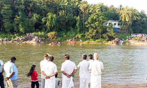 മൂർക്കനാട് സ്വദേശിയെ ചെമ്മലശ്ശേരി കുന്തിപുഴ പാറക്കടവിൽ കാണാതായി മൂർക്കനാട് സ്വദേശിയെ ചെമ്മലശ്ശേരി കുന്തിപുഴ പാറക്കടവിൽ കാണാതായി