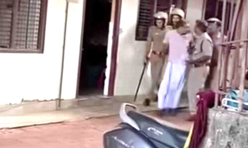 കുറ്റിക്കാട്ടൂരിലും പൊലീസ് മർദന പരാതി; രണ്ടുവർഷമായിട്ടും നടപടിയെടുത്തില്ലെന്ന് പ്രാദേശിക ലീഗ് നേതാവ്