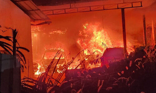 വെള്ളിപറമ്പിൽ കാർ വർക് ഷോപ്പിൽ തീപിടിത്തം; കാറുകൾ കത്തിനശിച്ചു