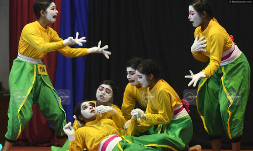 സ്കൂൾ കലോത്സവം: കോഴിക്കോട് കിരീടത്തിലേക്ക്