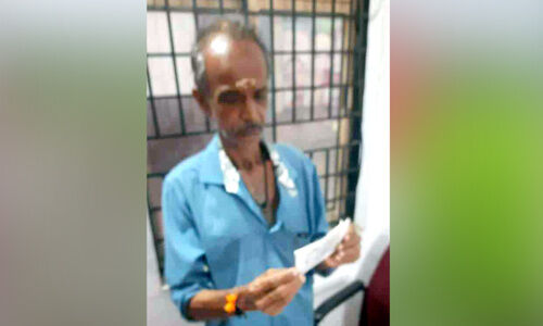 വ്യാ​ജ ടി​ക്ക​റ്റ് ന​ൽ​കി ലോട്ട​റി വി​ൽ​പ​ന​ക്കാ​ര​നെ വ​ഞ്ചി​ച്ചു