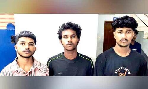 മിനി വാൻ മോഷണക്കേസിലെ പ്രതികൾ പിടിയിൽ