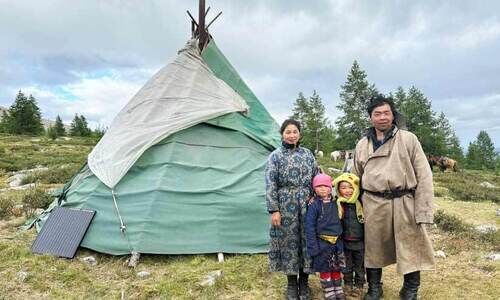 റെയിന്ഡിയര് പറഞ്ഞ സ്വകാര്യം റെയിന്ഡിയര് പറഞ്ഞ സ്വകാര്യം