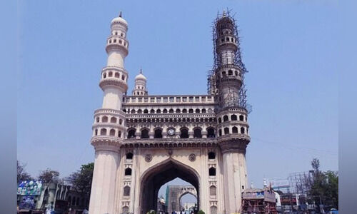 ഓള്‍ഡ് ഹൈദരാബാദിന്റെ ഹൃദയത്തിലൂടെ പേര്‍ഷ്യന്‍-അറേബ്യന്‍ രുചി തേടിയുള്ള ഒരു അലച്ചിലിന്റെ കഥ