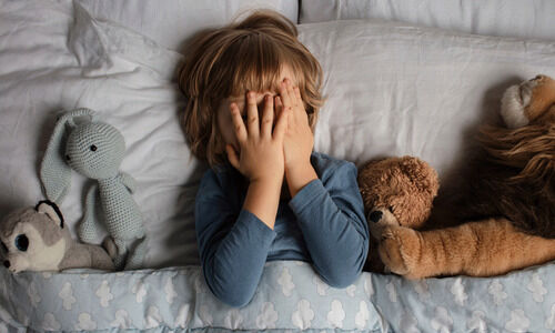 തിരിച്ചറിയാം കുട്ടികളിലെ ഭയം, കാരണം കണ്ടെത്താം, പരിഹരിക്കാനുള്ള വഴികളറിയാം