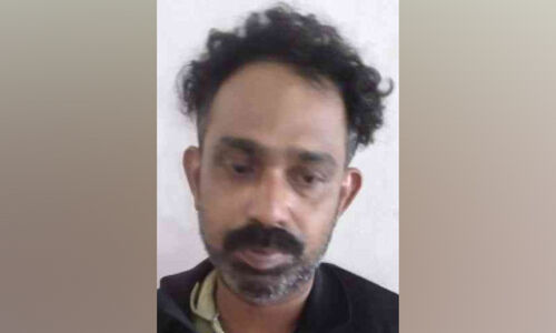 വാടകവീട്ടിൽ മയക്കു മരുന്ന് കച്ചവടം നടത്തിയ ആൾ പിടിയിൽ വാടകവീട്ടിൽ മയക്കു മരുന്ന് കച്ചവടം നടത്തിയ ആൾ പിടിയിൽ