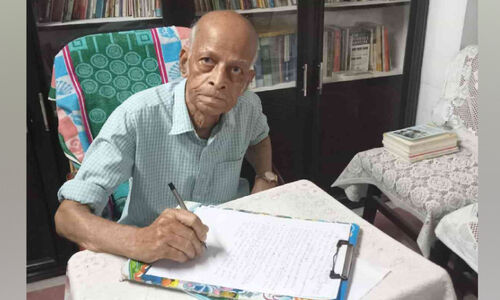 ജോ​ര്‍ജ് ഇ​മ്മ​ട്ടി: കുട്ടിക്കഥകളുടെ തമ്പുരാൻ