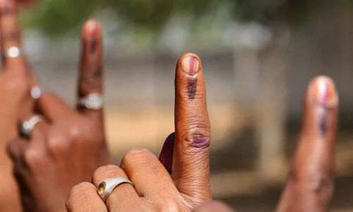 പോൾ ചെയ്യാതെ പോയത്​ ആരുടെ വോട്ടുകൾ; കൂട്ടിയും കിഴിച്ചും പാർട്ടികൾ