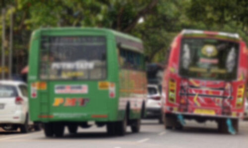 സ്വ​കാ​ര്യ ബ​സു​ക​ളു​ടെ അ​മി​ത​വേ​ഗം: ന​ട​പ​ടി​യു​മാ​യി പൊ​ലീ​സ്