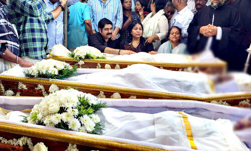 നാടിനെ തീരാദുഃഖത്തിലാക്കി പ്രിൻസും മക്കളും യാത്രയായി